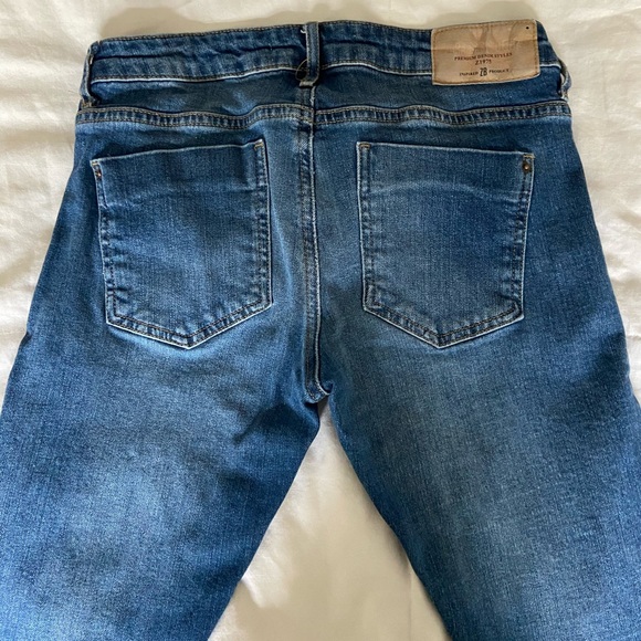 Zara Basic Denim Mid Rise Skinny - Picture 4 of 8